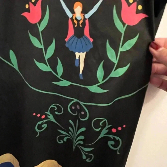 Elsa Disney Frozen running tank like new XL - Picture 2 of 4